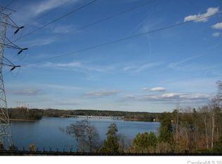 1422 Mount Isle Harbor Dr, Charlotte, NC 28214