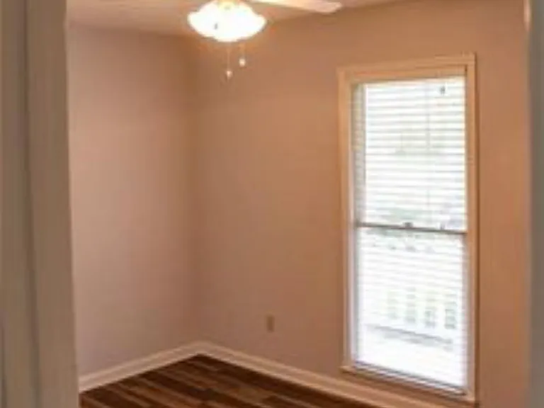 100 Lee Road 998 — Photo 15