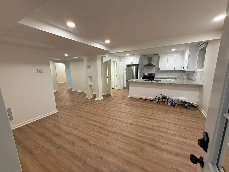 1015 Lanier Dr SW — Photo 3