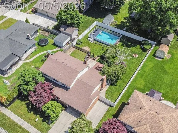 40270 Sara Rose Dr, Clinton Township, MI 48038