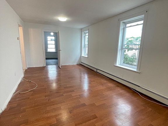 2nd image of 307 Norway Ave #1L