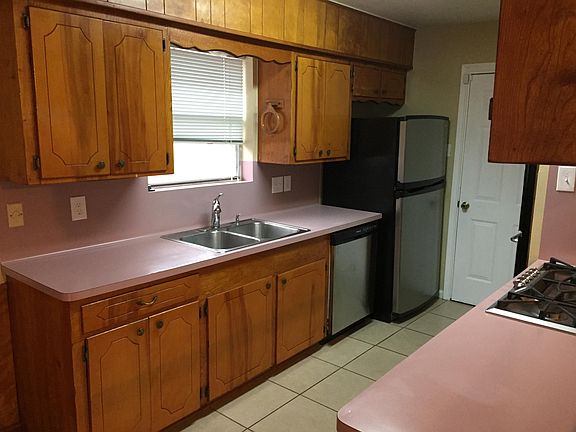 4th image of 10655 Hazelhurst Dr