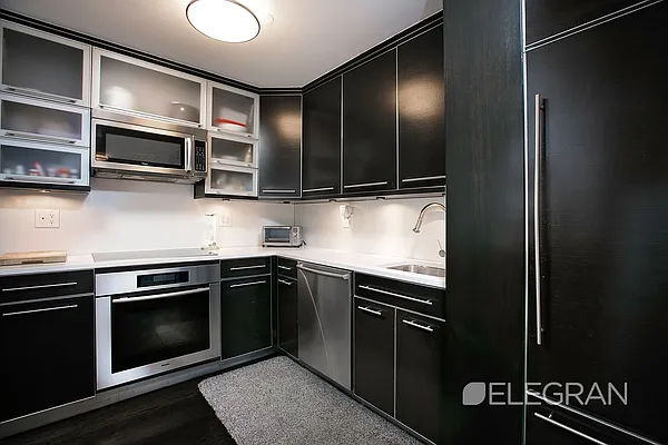 Sold by (Legacy) Elegran | media 2