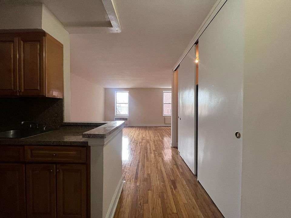1st image of 164-20 Highland Ave #34N