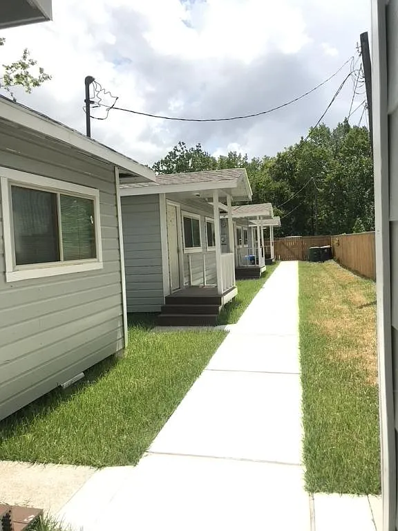8510 Safeguard St — Photo 1