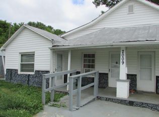 2009 Lowell Dr, Kingsport, TN 37660