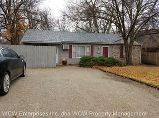 2416 SW Morningside Rd, Topeka, KS 66614