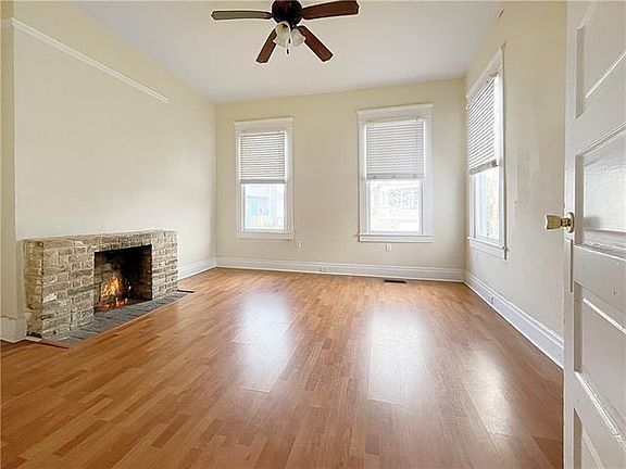 4th image of 2339 Valmont St