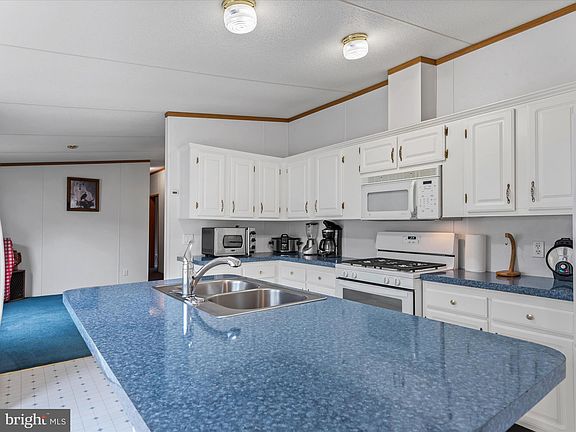 5th image of 32644 W Carteret Ct
