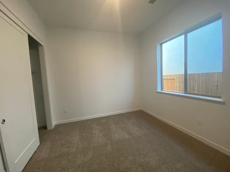 1905 Monitor Peak St — Photo 9