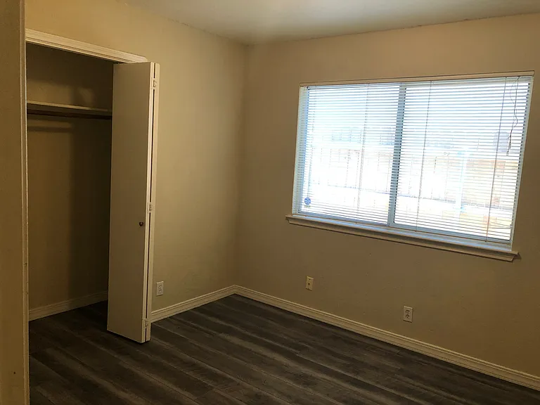 5201 Coppermead Ln — Photo 4