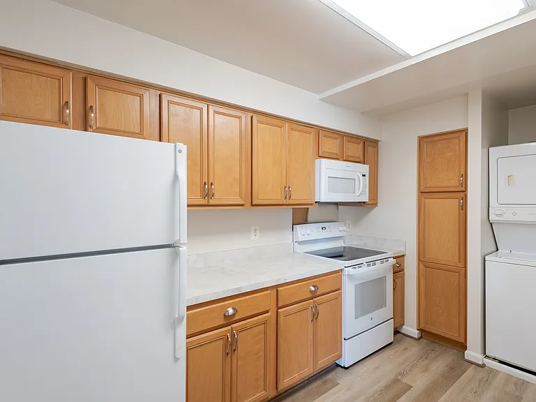 Wildwood Towers — Photo 14