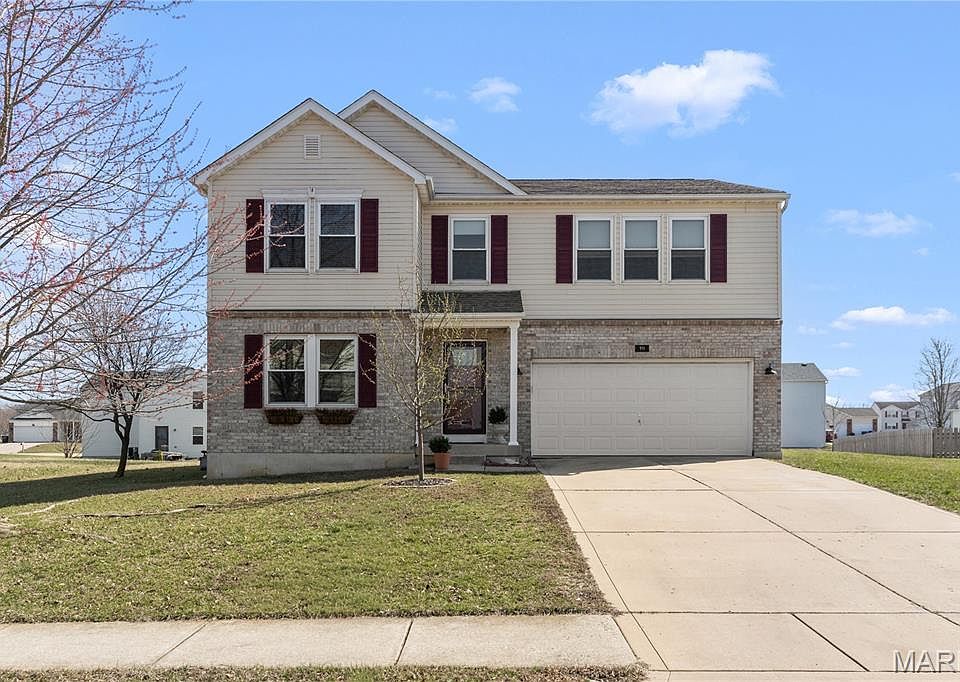 1st image of 70 Willow Springs Dr
