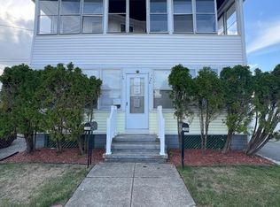 1464 Newport Ave, Pawtucket, RI 02861