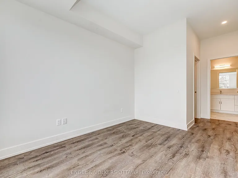280 Crichton St #107 — Photo 19
