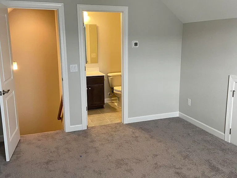 5872 Park West Cir — Photo 24