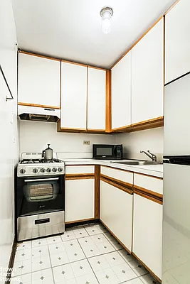 Rented by Brown Harris Stevens | media 11