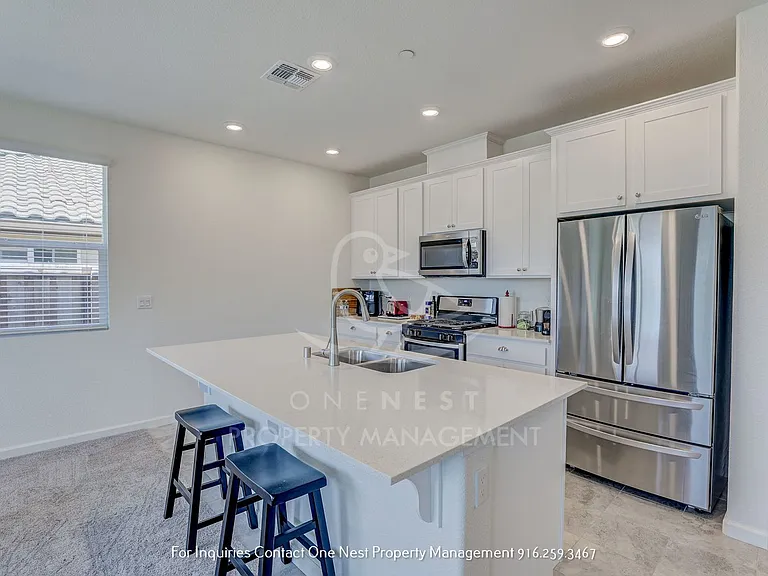 258 Martos Ct — Photo 11