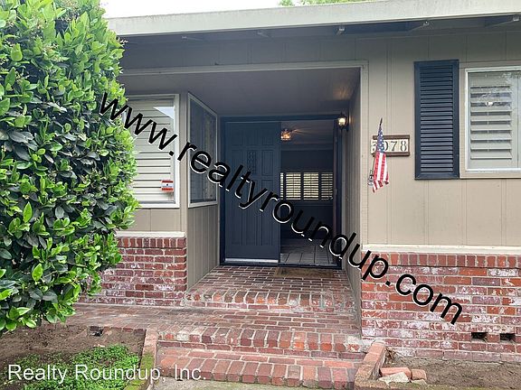 3rd image of 3078 Beaufort Ave