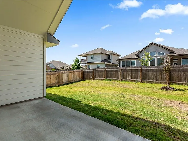 216 Upland Dr — Photo 25