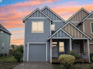 166 Fenton Ave #A, Molalla, OR 97038