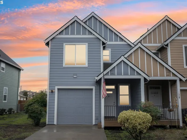 166 Fenton Ave #A, Molalla, OR 97038