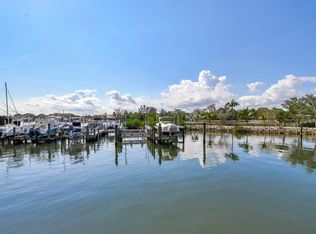 318 Oak Harbour Dr #318, North Palm Beach, FL 33408