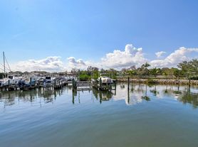 318 Oak Harbour Dr, North Palm Beach, FL