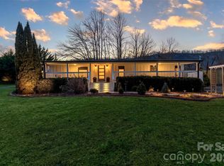 2 Shady Oak Ln, Arden, NC 28704