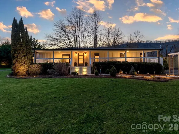 2 Shady Oak Ln, Arden, NC 28704