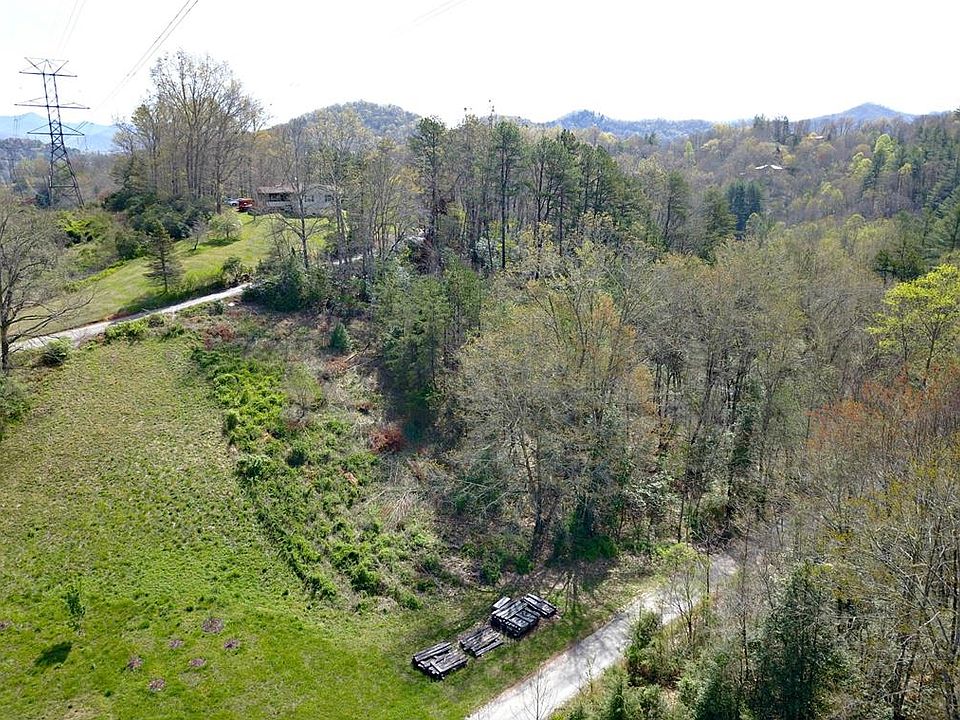1st image of 3 Country Knoll Dr