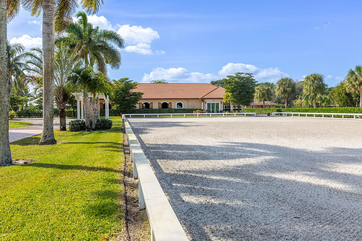 Building Photo - 14943 Paddock Dr