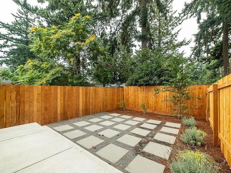 8217 SE Gray St #8217 — Photo 20