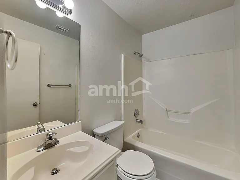 5349 Yale Dr — Photo 16