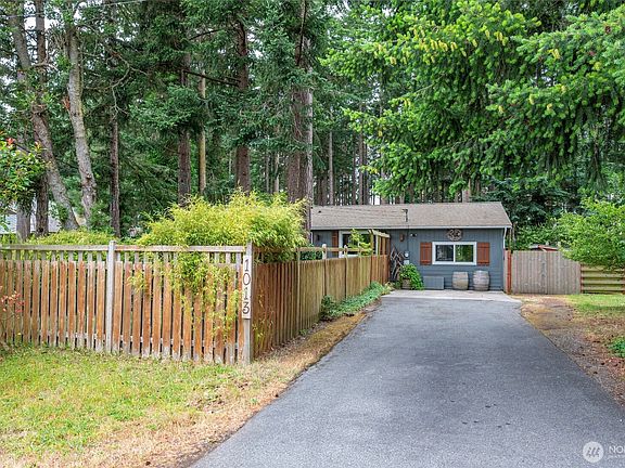 3rd image of 1013 Carl Avenue