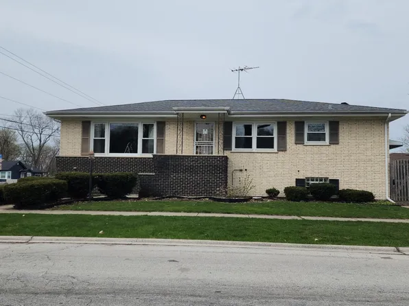 6424 W 93rd St, Oak Lawn, IL 60453