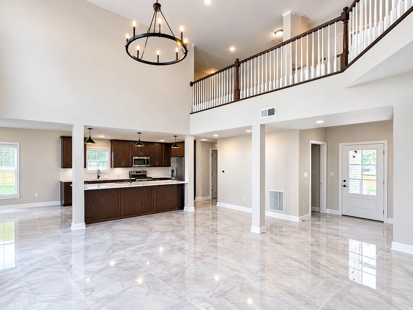 5 bed, 2948 sqft, $3,999 — Photo 2