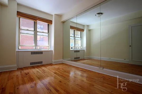 Rented by Hecht Group | media 13