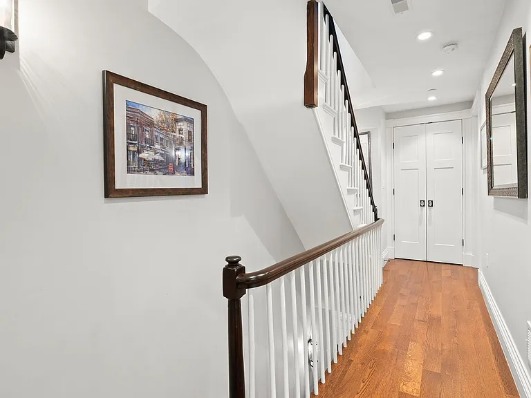 7 Acorn St — Photo 16