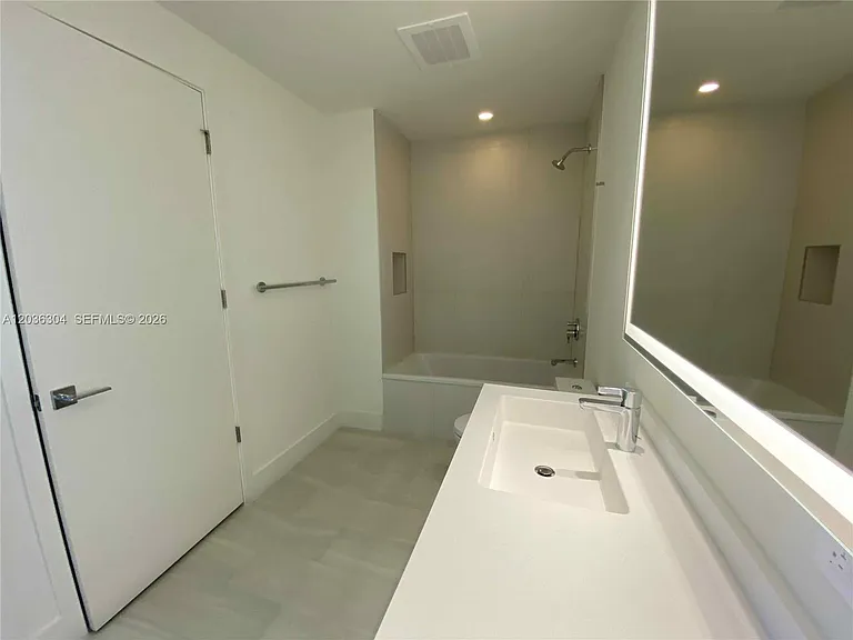 2000 Metropica Way #307 — Photo 31