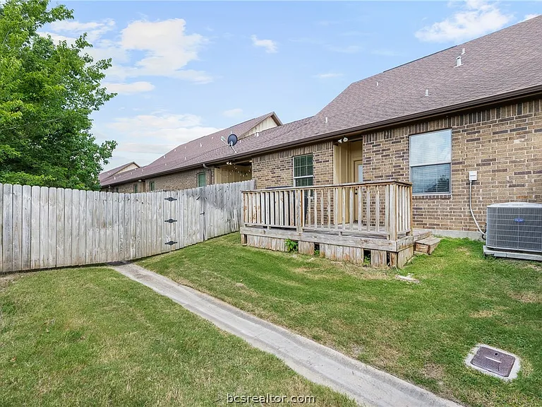 305 Capps Dr — Photo 25