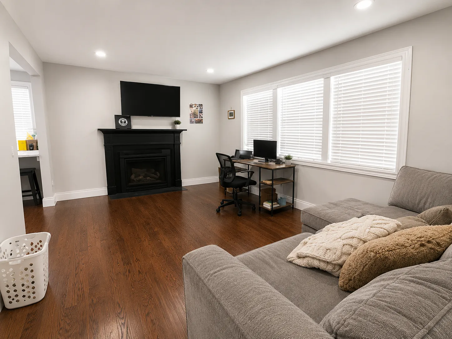 4 bed, 1043 sqft, $4,000 — Photo 4