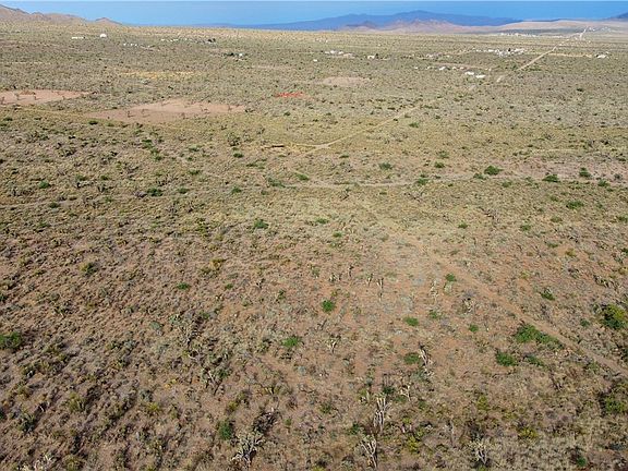 3rd image of 328-02-439 N Pueblo Road