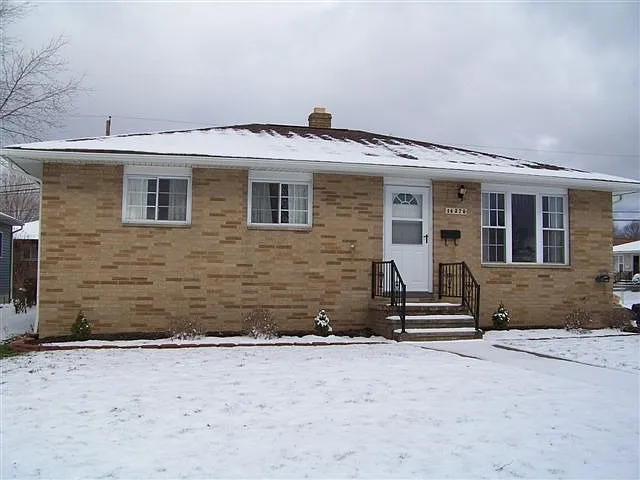14270 Park Dr photo 1
