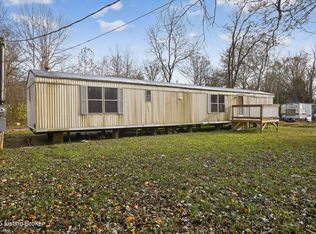 226 Creekside Dr, Shepherdsville, KY 40165