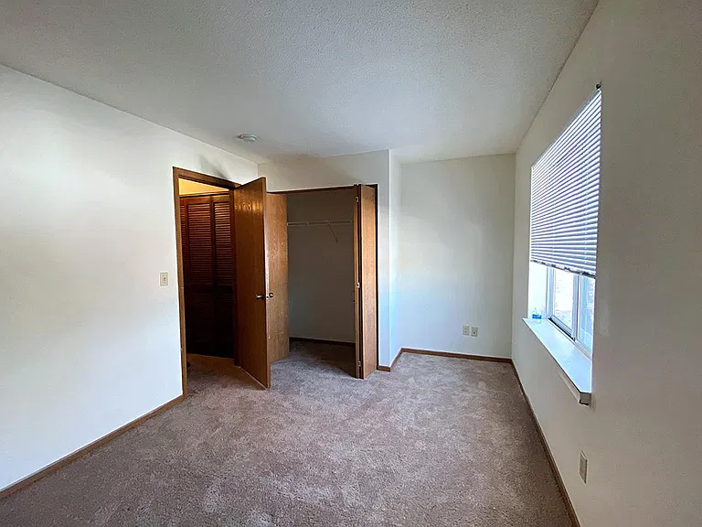 9741 Grand Ave S — Photo 43