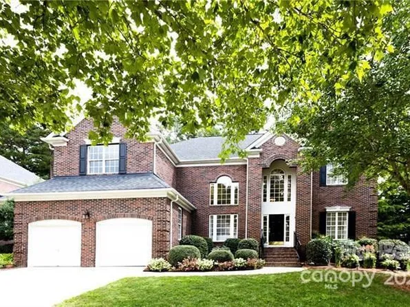 18406 Turnberry Ct, Davidson, NC 28036