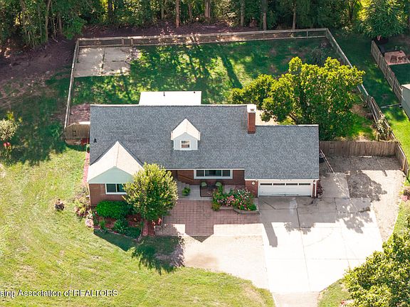 3rd image of 4576 Herron Rd