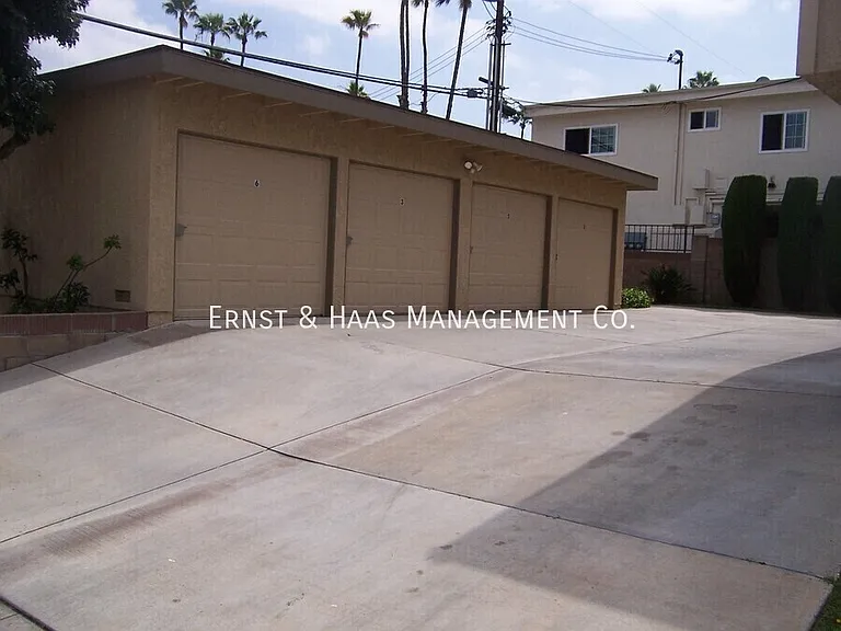 4140 Deeboyar Ave #1 — Photo 16