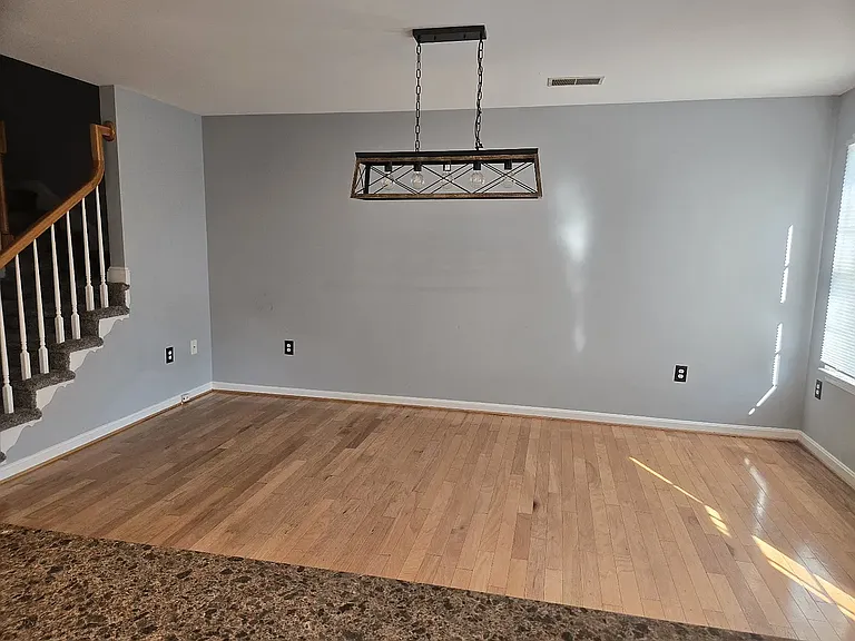 239 Morningside Dr — Photo 2